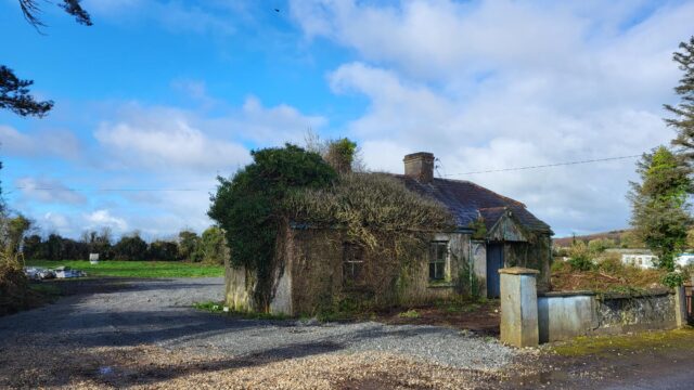 KYLE GAA CLUB, Ballinla, Ballaghmore, Co. Laois